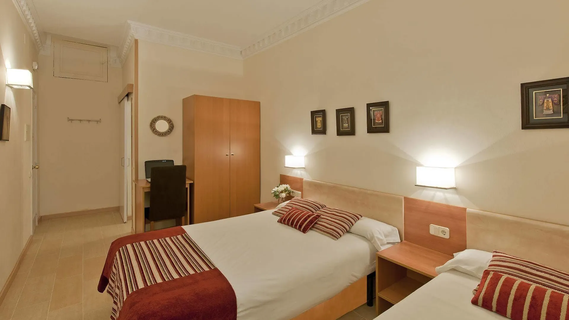 Hostal Central Barcelona Guest house